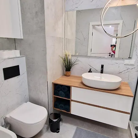 Luxury In 16 Atlas Arena&tobaco&free Parking *