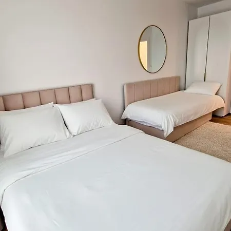 Luxury In 16 Atlas Arena&tobaco&free Parking 公寓