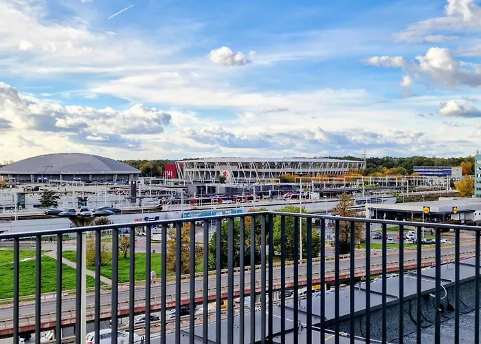 Luxury In 16 Atlas Arena&tobaco&free Parking 公寓 *